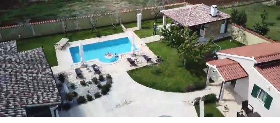 Villa Zafirah Pula Exteriör bild